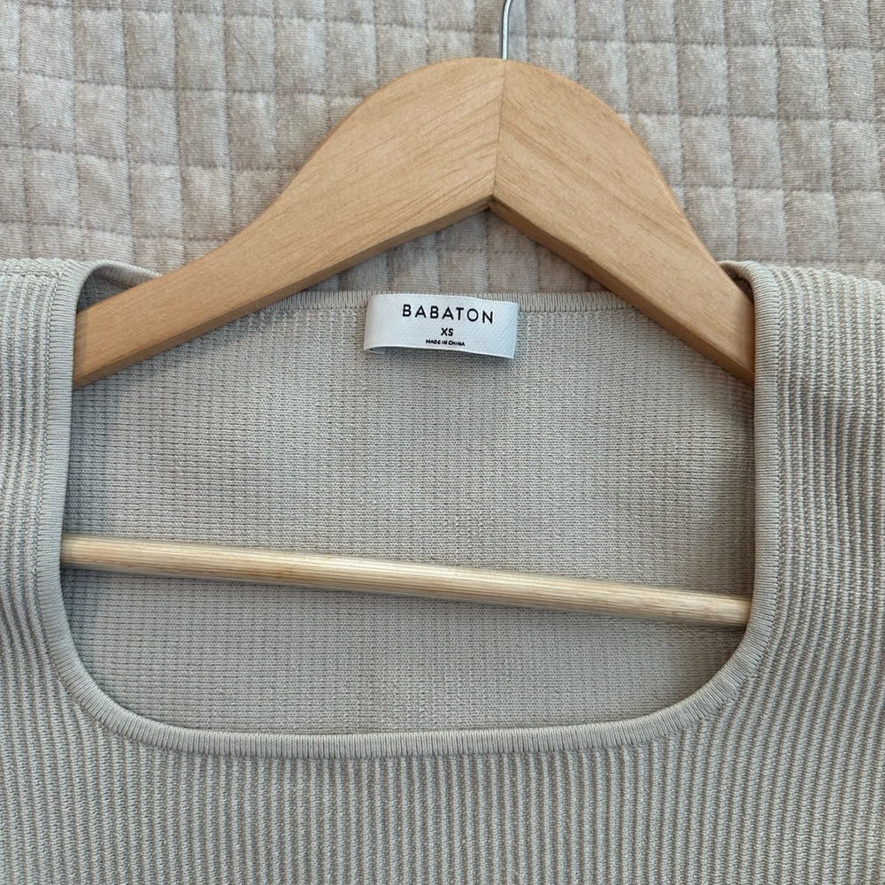 Babaton Scoop Neck Sweater - Light Gray